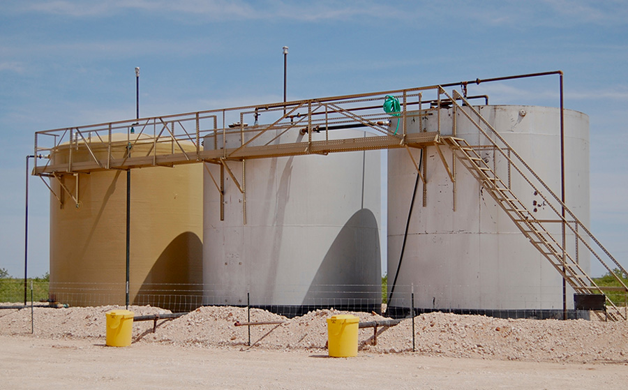 crude oil storage tanks